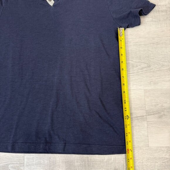 Banana Republic Size M Basic Navy Blue V-Neck T Shirt Vintage Style - Picture 8 of 14
